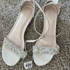 Elegant White Sandals with Pearl Embellishments